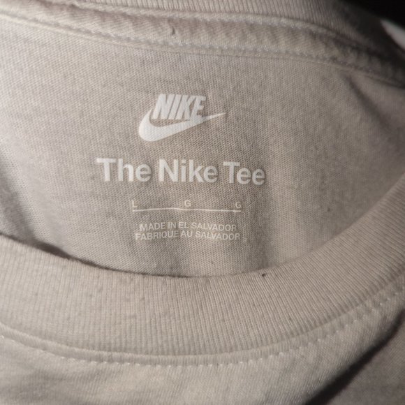 Men's Large Nike Tshirt - Picture 1 of 2